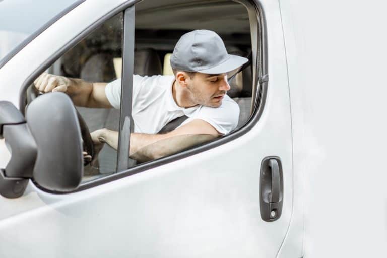 How to get into the courier business in 2025